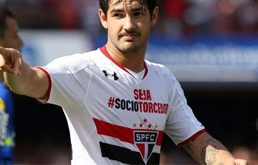 São Paulo discute com Cuca a contratação de Alexandre Pato; projeto de marketing é estudado
